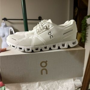 Oncloud shoes